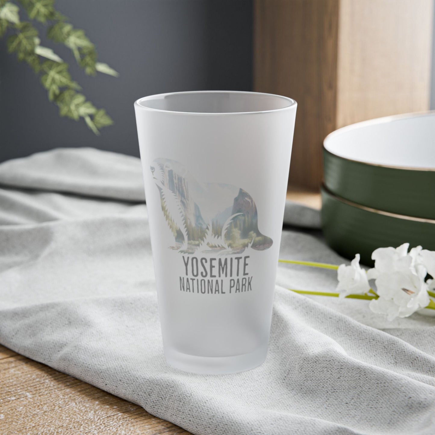 Yosemite Valley Marmot Frosted Pint